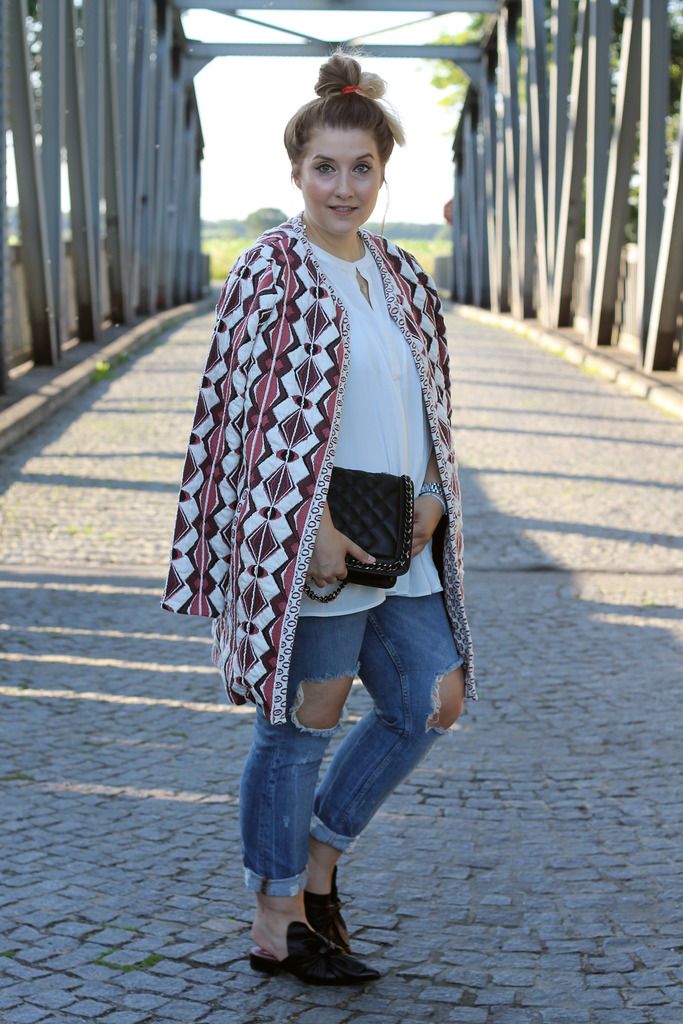  photo oufit-look-style-modeblog-fashionblog-deutschland-gemusterter-mantel-jeans-zara-slipper_zpsltpbvgg0.jpg