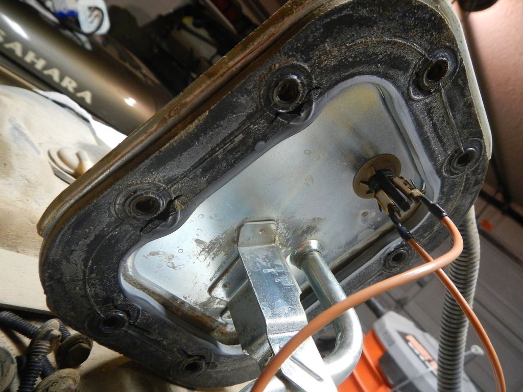 Leaking fuel from top of gas tank Jeep Enthusiast Forums